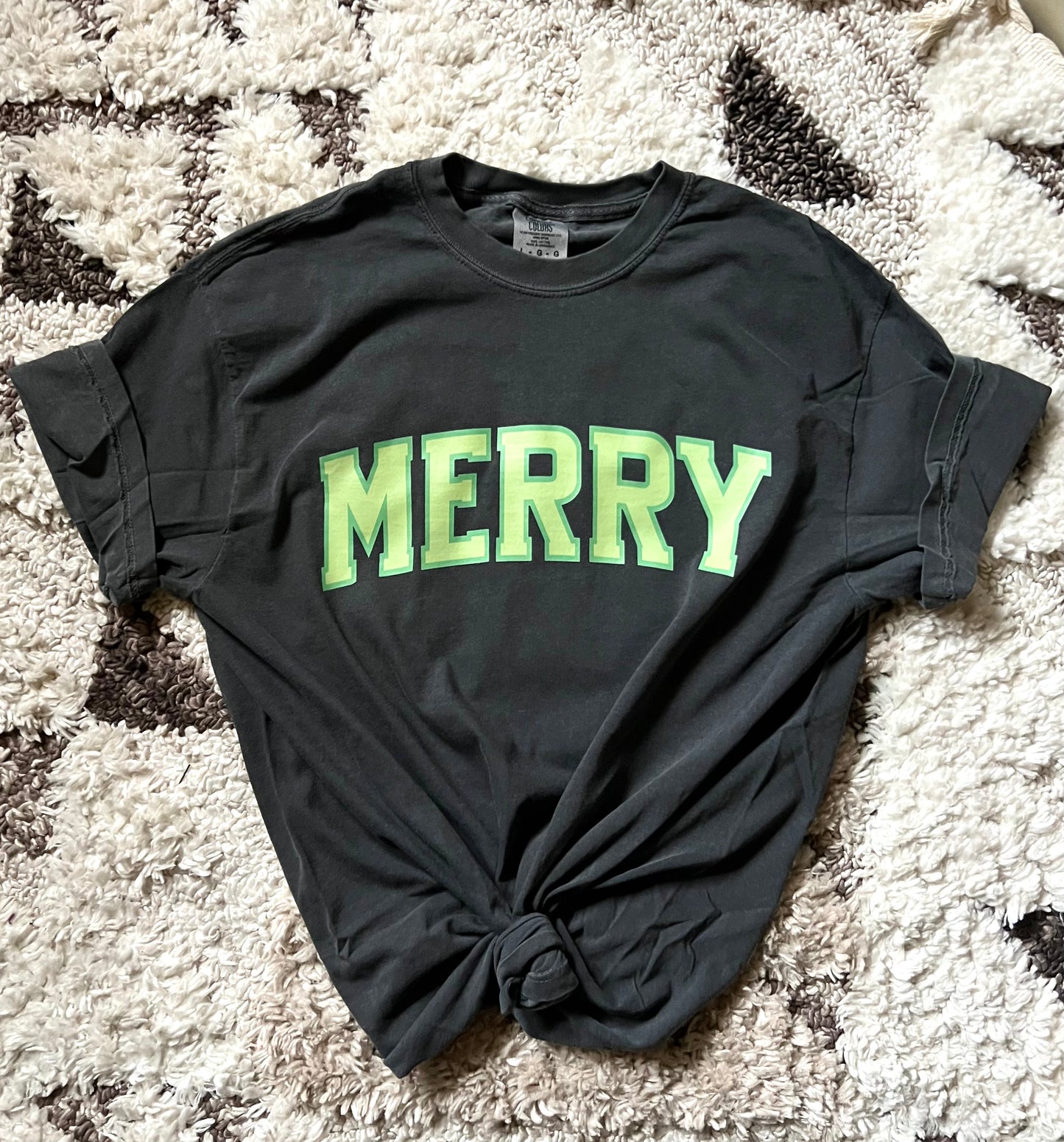 MERRY tee