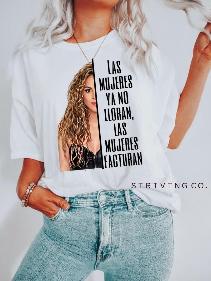 Las mujeres facturan tee